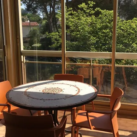 Hyeres, 3 Pieces, 4 Personnes - Fr-1-335-49 Апартаменты Йер